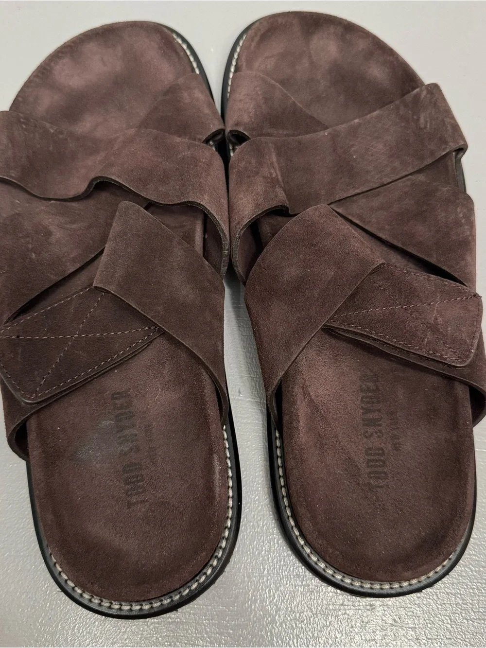 TODD SNYDER Suede Crisscross Slide Sandals